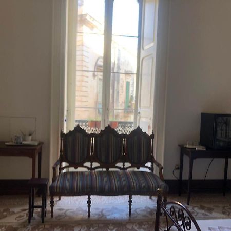ليتشي Palazzo Bernardini Suites المظهر الخارجي الصورة