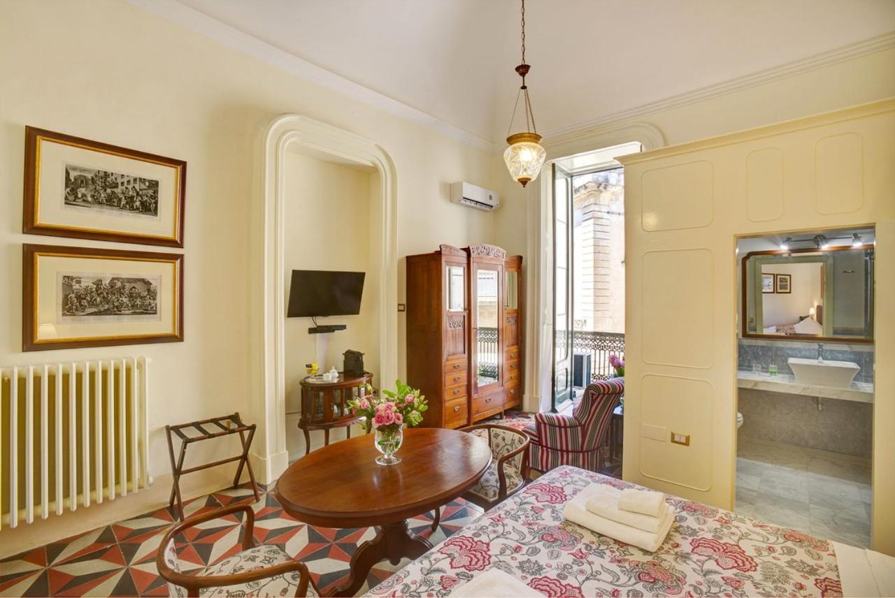 ليتشي Palazzo Bernardini Suites المظهر الخارجي الصورة
