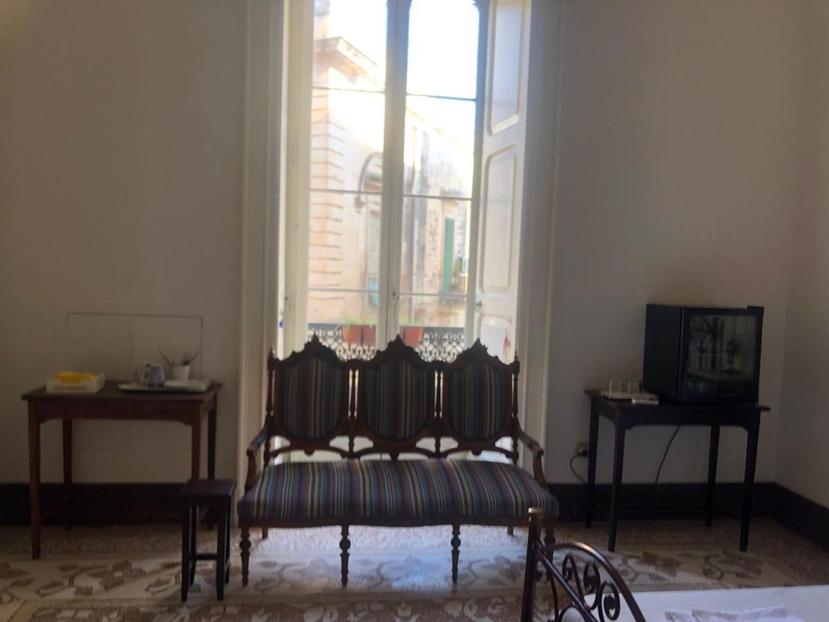 ليتشي Palazzo Bernardini Suites المظهر الخارجي الصورة